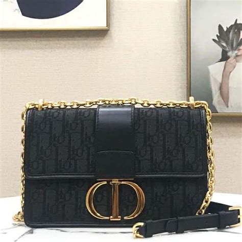 30 montaigne dior oblique bag black|Dior montaigne bag price.